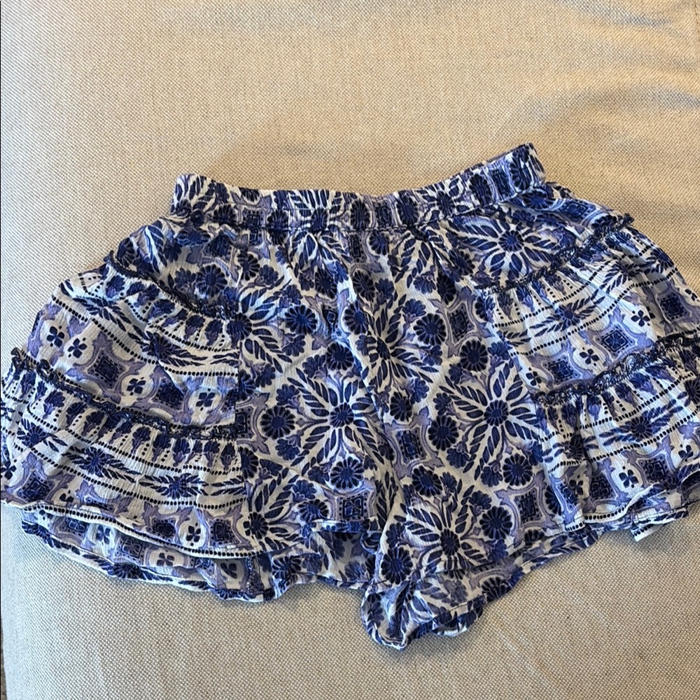 Aqua by Bloomingdales swingy printed shorts